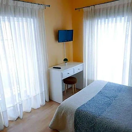 Hotel Cais *